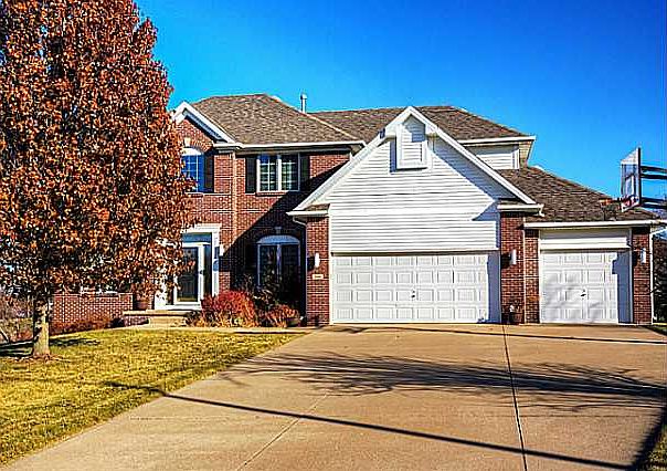 1st image of 1095 SE Westwoods Dr