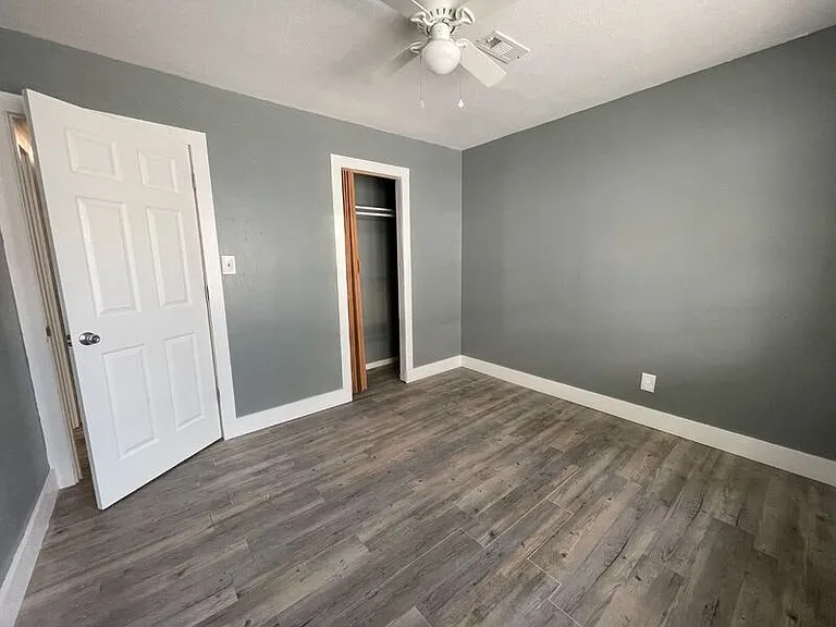 821 Mulberry St — Photo 17