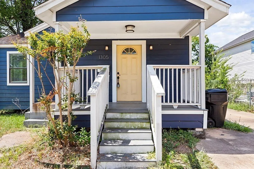 2 bed, 1.0 bath, 610 sqft, $1,595 — Photo 1