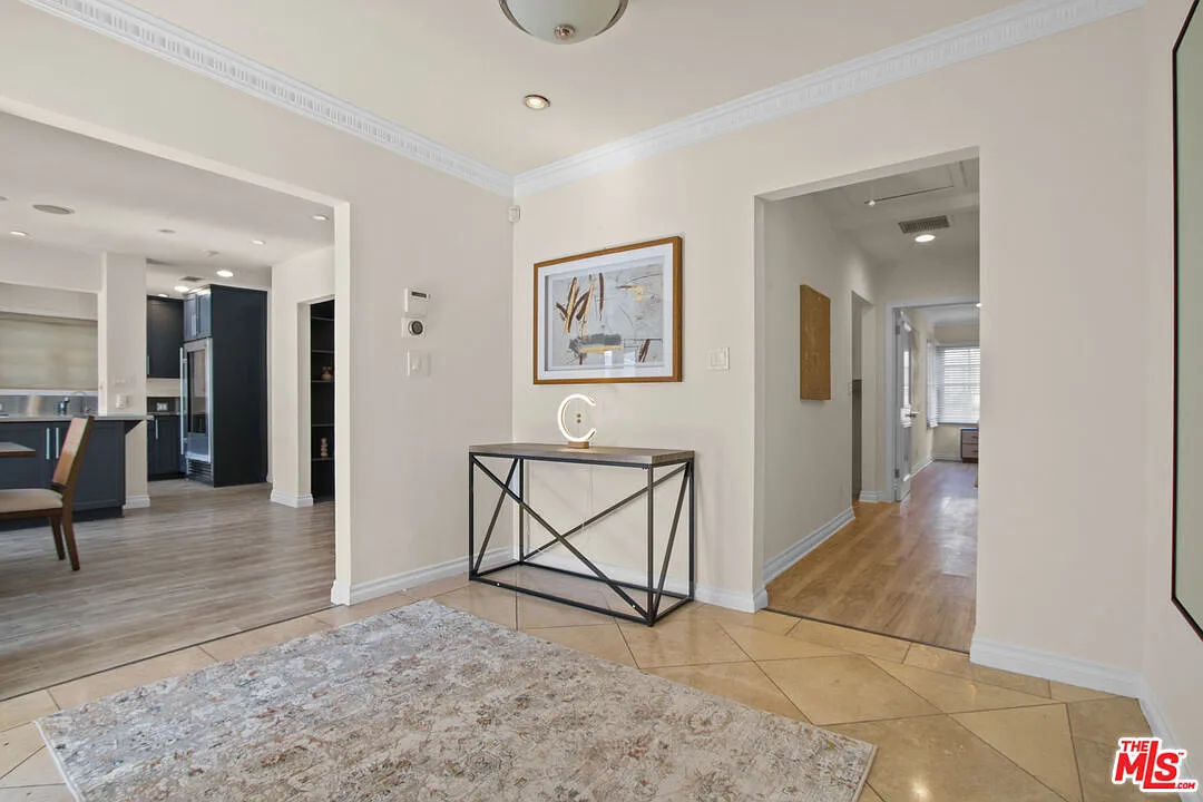 3 bed, 3.0 bath, 2526 sqft, $16,995 — Photo 3