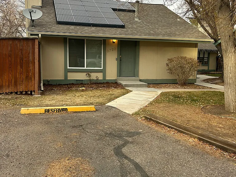 3722 S Danube Cir — Photo 2