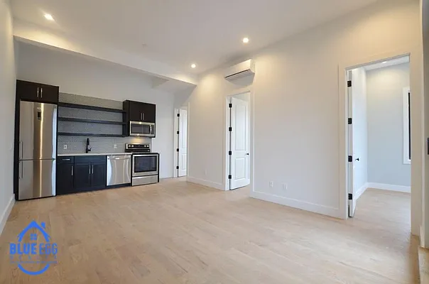 Rented by Blue Egg Realty Corp | media 31