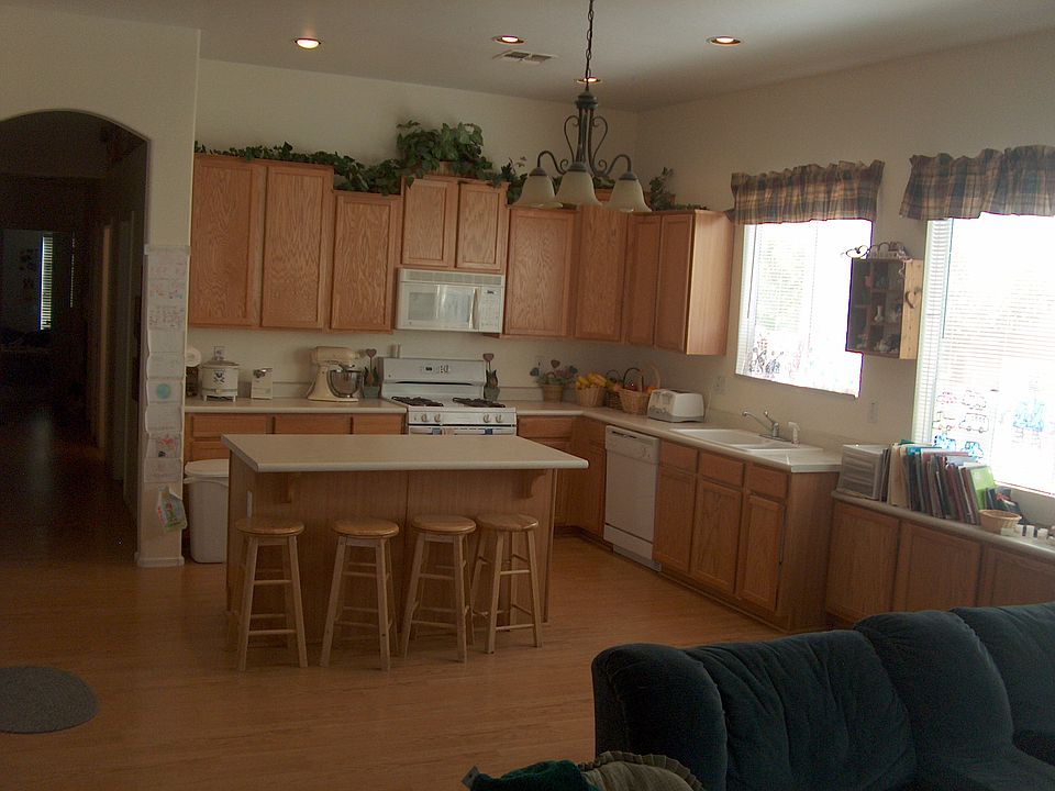 2nd image of 2772 E Santa Rosa Dr