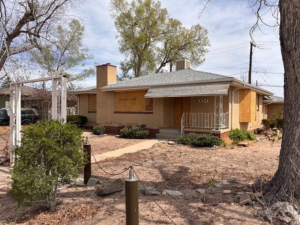 1st image of 824 35th Ave Ct