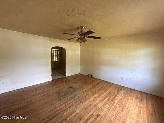5th image of 1005 Lord Thomas Road