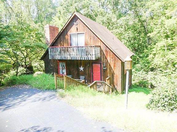 3rd image of 718 Prospect Hill Dr