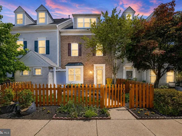 8733 Orchard Green Ct, Odenton, MD 21113