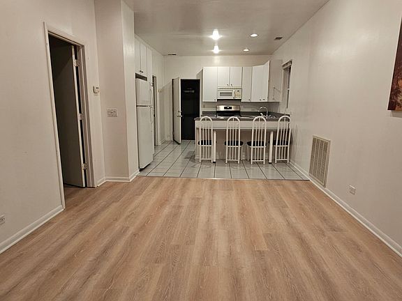 2nd image of 2959 S Parnell Ave APT 2R
