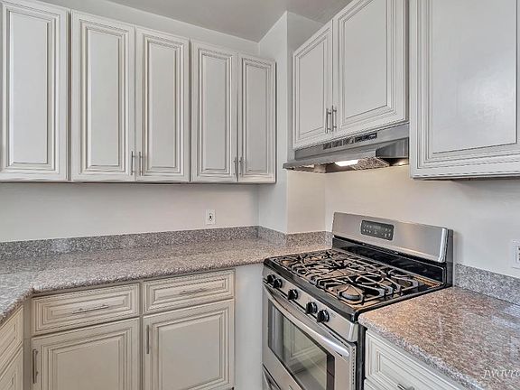 3rd image of 1801 Beach St APT 201