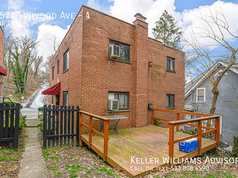 3575 Linwood Ave #4 — Photo 32