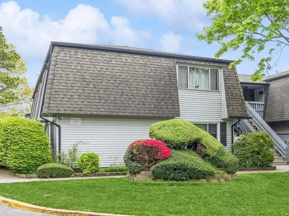 187 Feller Drive #187, Central Islip, NY 11722