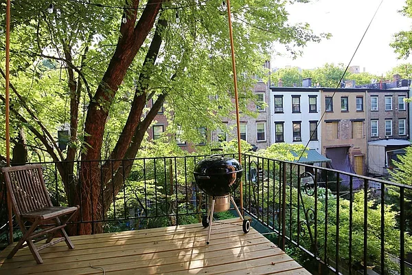 Rented by Compass | media 18