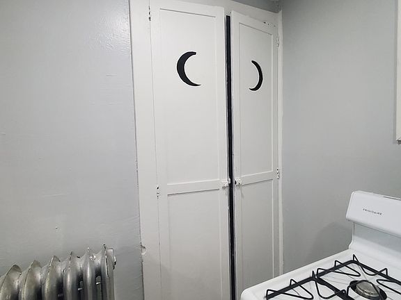3rd image of 6019 Larchwood Ave