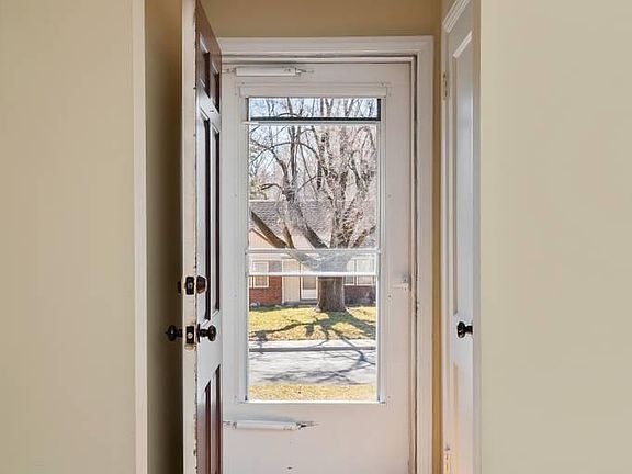 2nd image of 5315 Rosewood Dr