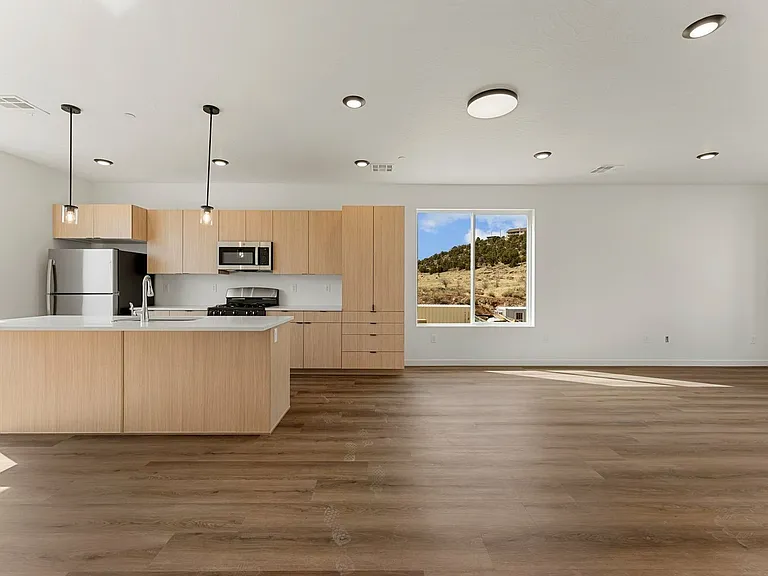 Coal Creek Townhomes — Photo 12