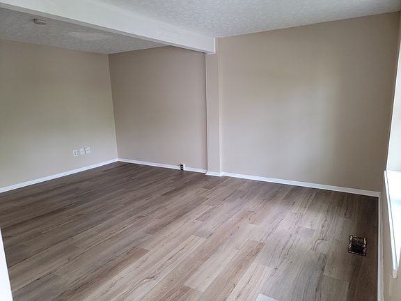 2nd image of 3857 Julia Ct