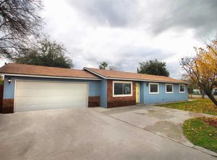 775 Adams Ave, Orange Cove, CA 93646