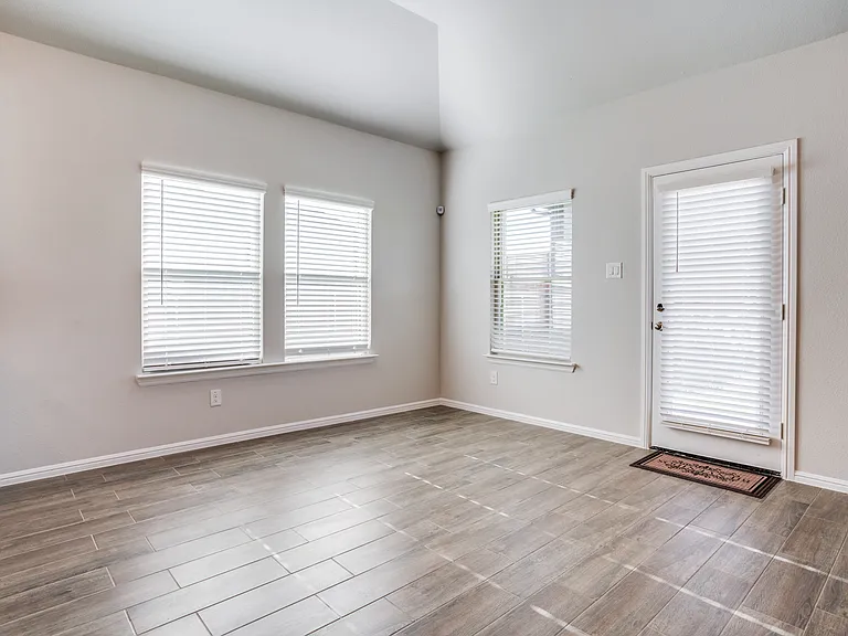13140 Mizell Ln — Photo 19