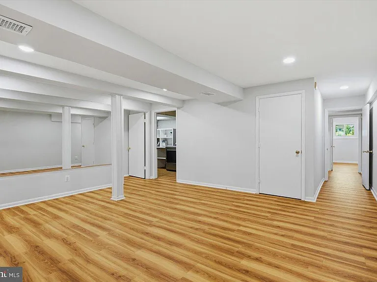 6614 Melody Ln — Photo 38
