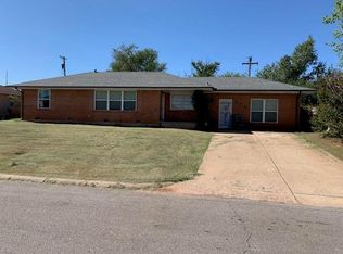 700 Congress Ave, Clinton, OK 73601