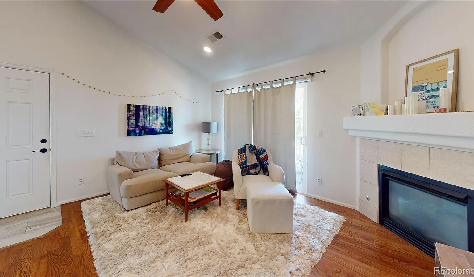 2 bed, 2.0 bath, 1020 sqft, $2,895 — Photo 2