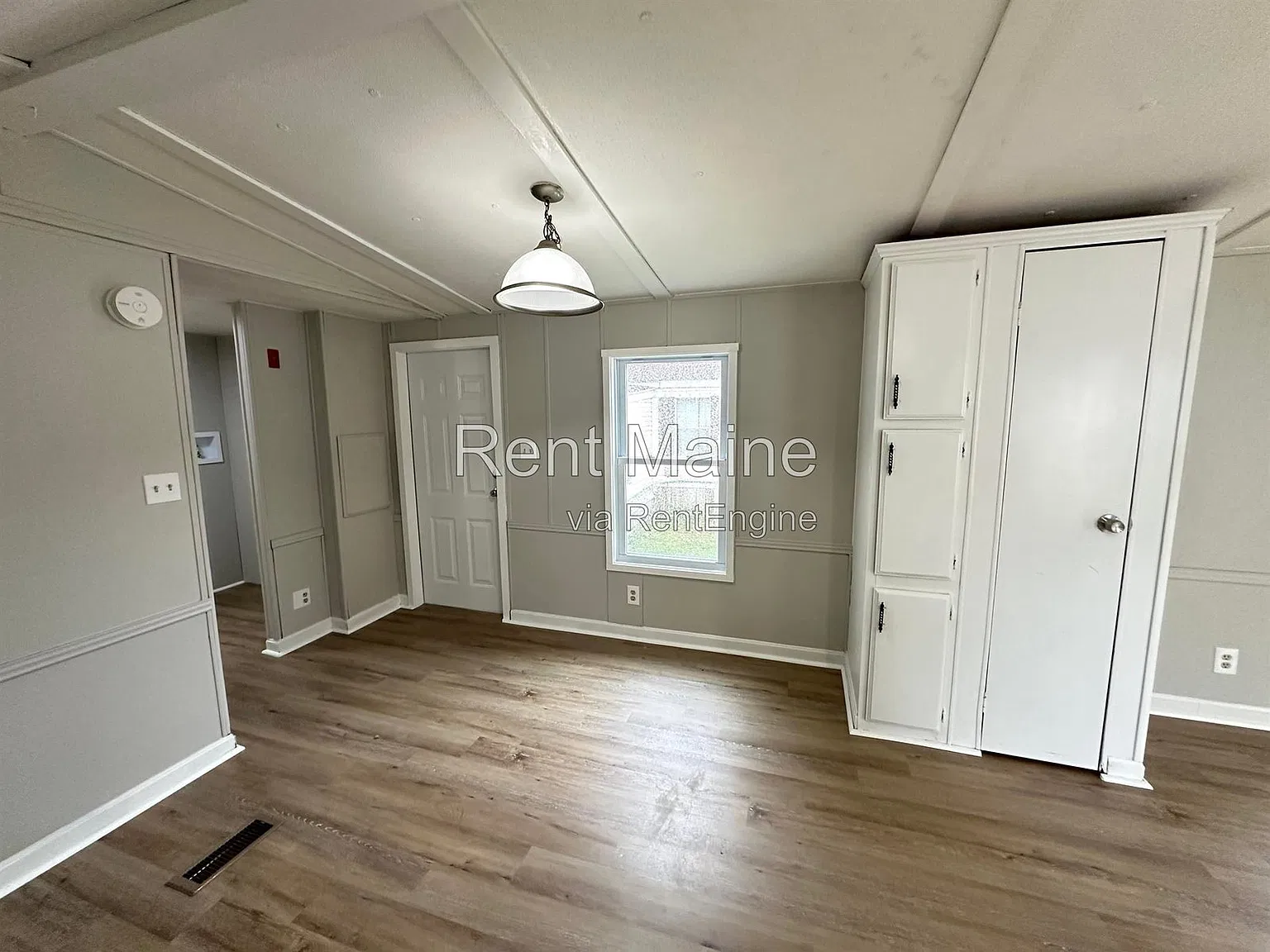 2 bed, 1.0 bath, $1,375 — Photo 4