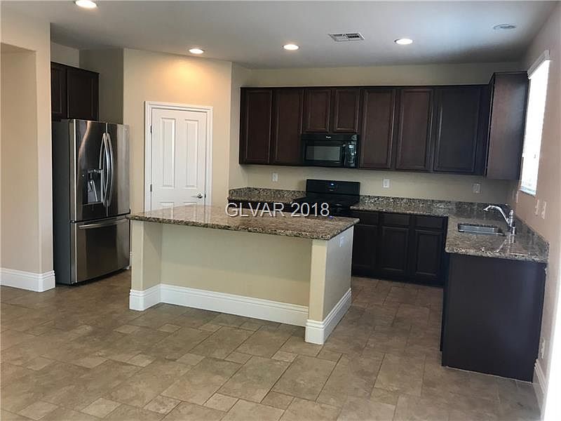 2nd image of 7852 Dell Ridge Ave