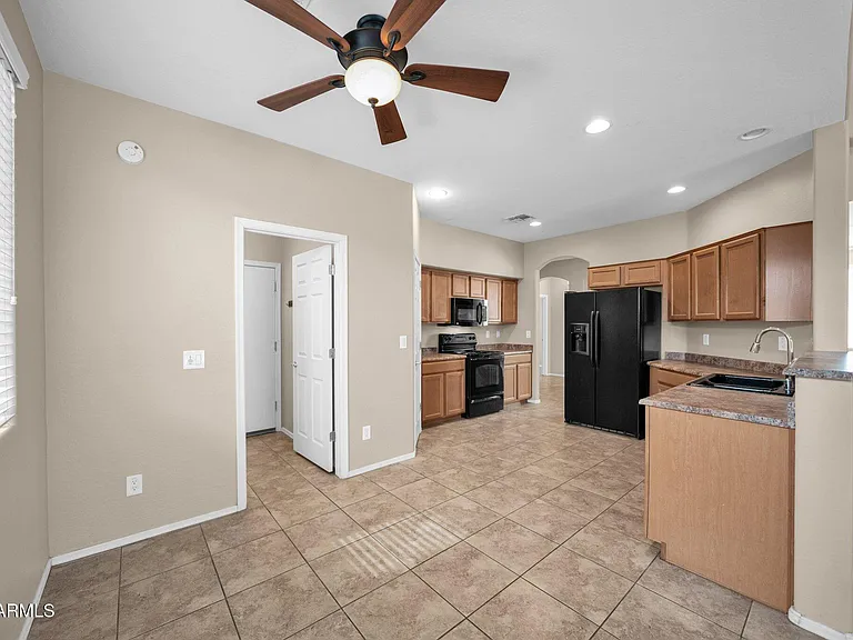 10281 W Carlota Ln — Photo 7