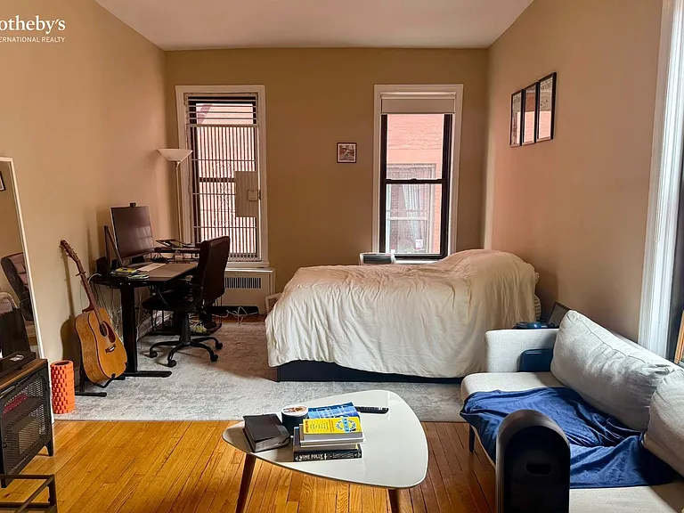 100 W 73rd St #3D — Photo 1