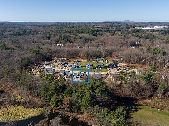 3rd image of 14 Indian Farm Rd