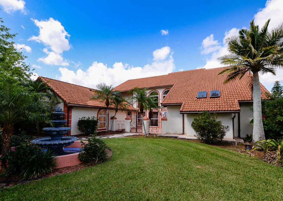 1st image of 7683 Charleston Way