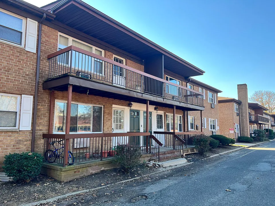 55 Gill Ln #24