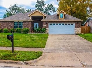 2106 E Mitchell St, Arlington, TX 76010