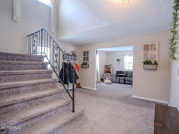 5th image of 129 Andover Road