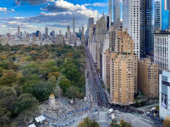 210 Central Park South 2C image 24 of 24