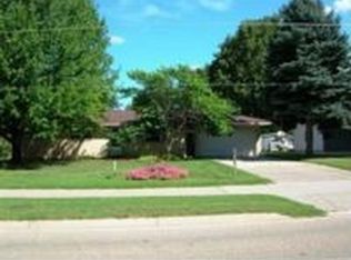 1573 Ottawa Beach Rd, Holland, MI 49424