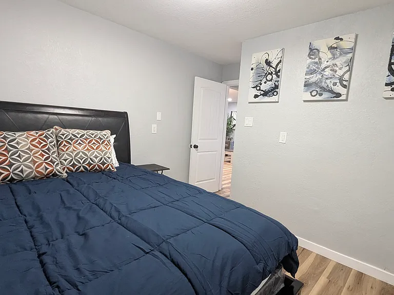 527 S Bryant St #1 — Photo 5