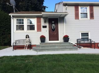 64 Shadee Ln, Waterbury, CT 06706