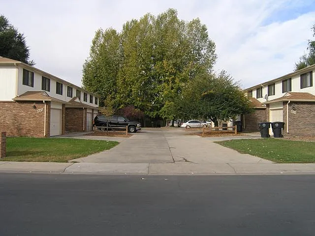 831 Meeker St #C — Photo 3