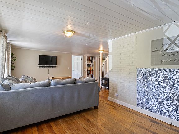 5th image of 233 Littleworth Road