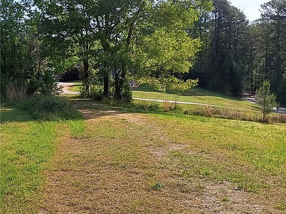 2nd image of 00L-2 Hickory Cove Rd