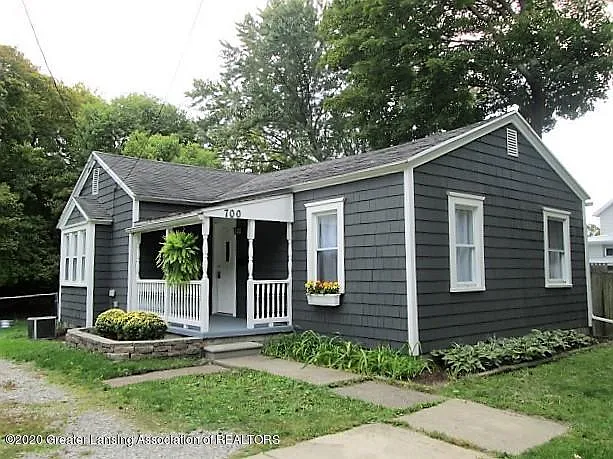 700 McKim Ave photo 1