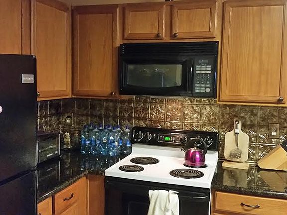 3rd image of 1406 Scottsdale Dr