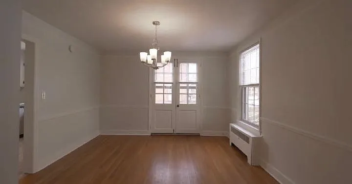 2323 Eldridge St — Photo 3