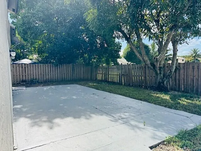 6008 Strawberry Fields Way — Photo 6