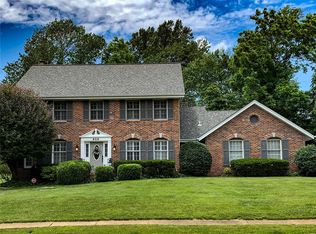 608 Log Hill Ct, Ballwin, MO 63011