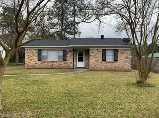 77 Margaret Ave, Chickasaw, AL 36611