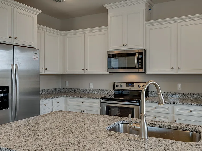 3304 Deerchase Cir — Photo 2