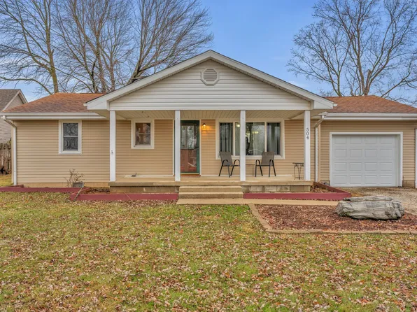 504 E Gatewood Dr, Westport, IN 47283