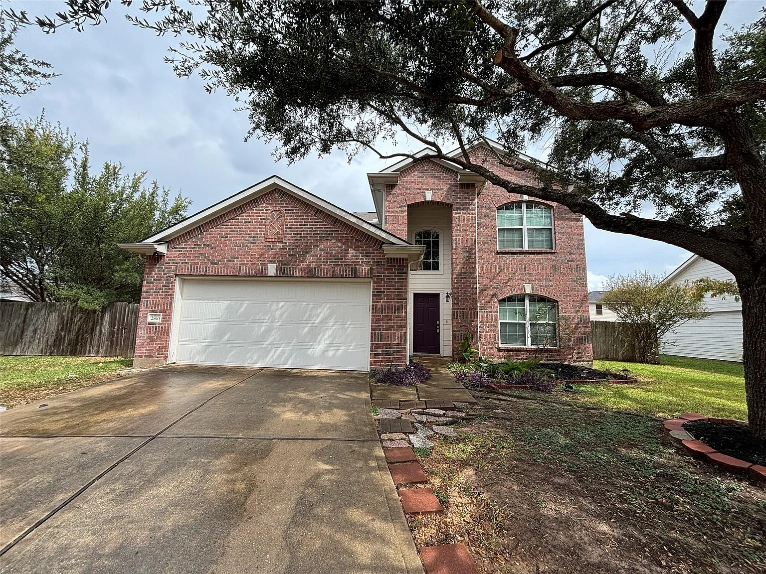 4 bed, 2.5 bath, 2510 sqft, $2,350 — Photo 2